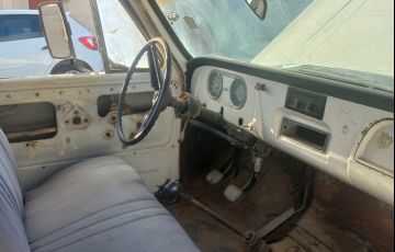 Chevrolet C10 Pick Up (Cab Simples) - Foto #2