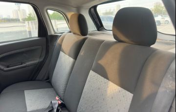 Ford Fiesta 1.0 Rocam Hatch 8v - Foto #9