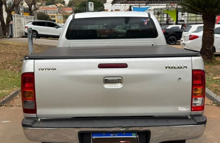 Toyota Hilux 2.5 Std 4x2 CD 16V Turbo - Foto #6