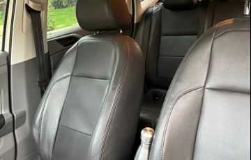 Volkswagen Polo 1.6 MSI (Flex) - Foto #3
