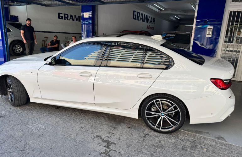 BMW 320i M Sport Flex - Foto #4