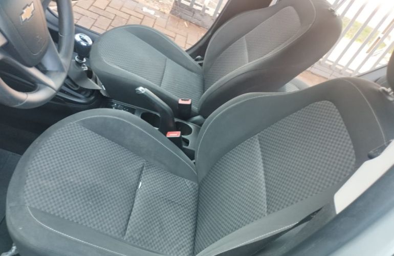 Chevrolet Onix 1.0 Joy SPE/4 - Foto #6