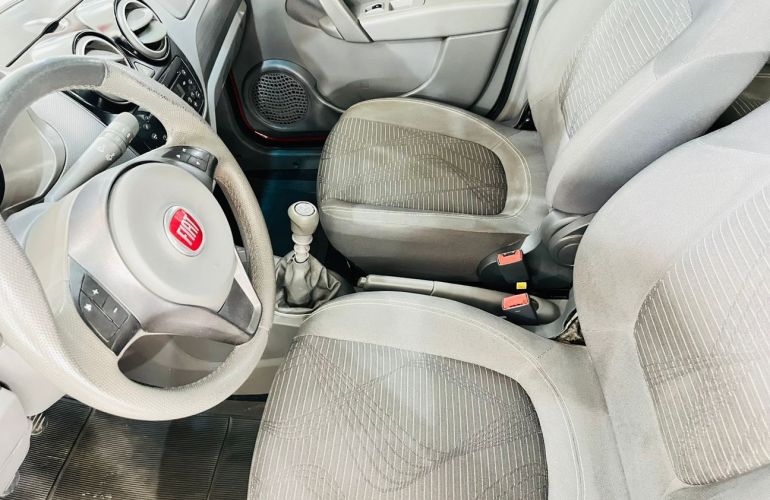 Fiat Palio 1.4 MPi Attractive 8v - Foto #10