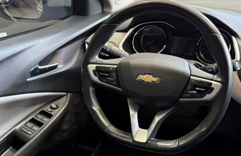 Chevrolet Onix 1.0 Turbo Plus Premier - Foto #10