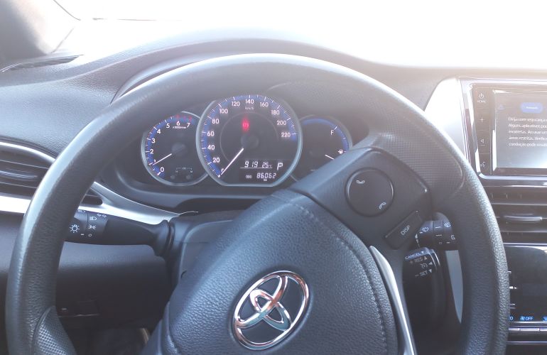 Toyota Yaris 1.5 XL Plus Connect CVT - Foto #2