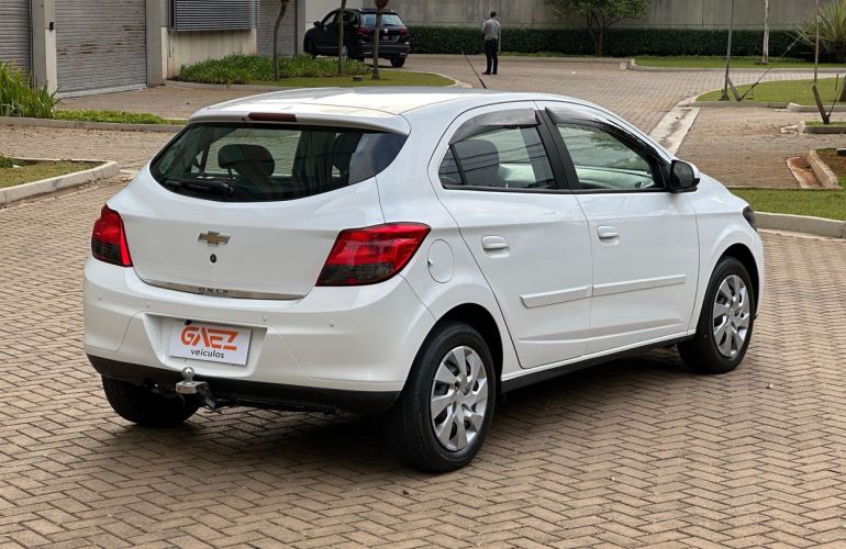 Chevrolet Onix 1.4 MPFi LT 8v - Foto #3