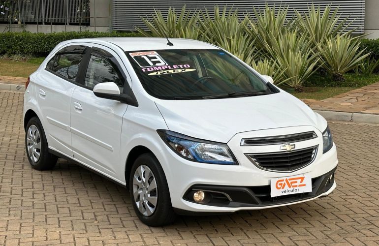 Chevrolet Onix 1.4 MPFi LT 8v - Foto #4