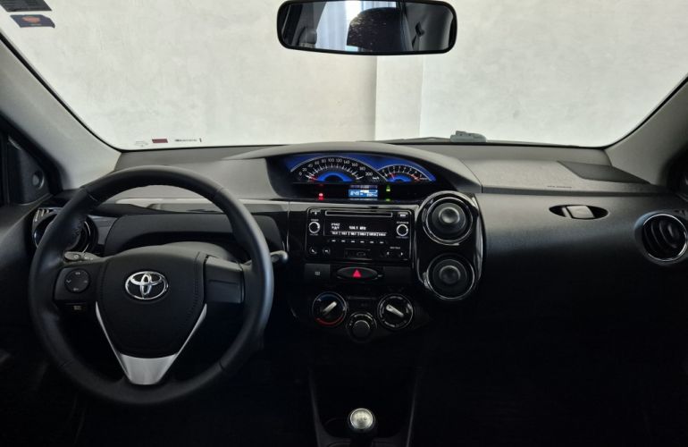 Toyota Etios 1.5 X Plus - Foto #7