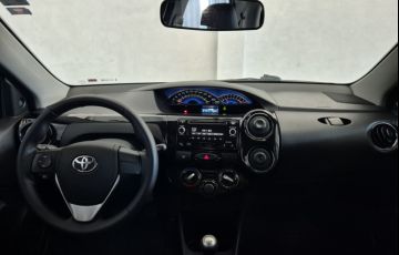 Toyota Etios 1.5 X Plus - Foto #7