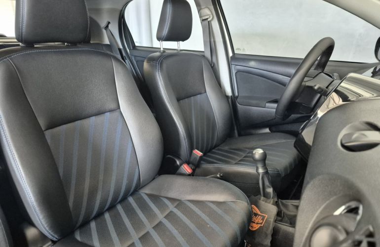 Toyota Etios 1.5 X Plus - Foto #10