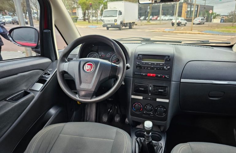 Fiat Idea Attractive 1.4 8V (Flex) - Foto #2