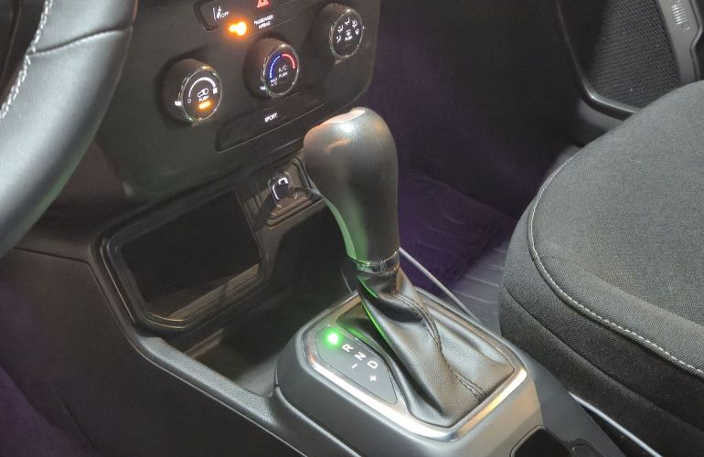Jeep Renegade 1.3 T270 Turbo Sport At6 - Foto #9