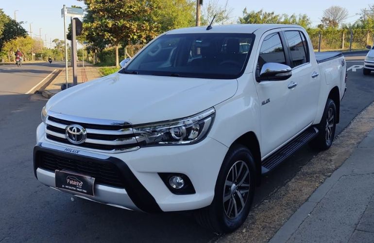 Toyota Hilux 2.7 Srv 4x2 CD 16v - Foto #2