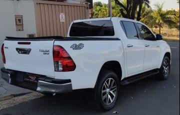Toyota Hilux 2.7 Srv 4x2 CD 16v - Foto #3