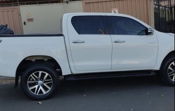 Toyota Hilux 2.7 Srv 4x2 CD 16v - Foto #4