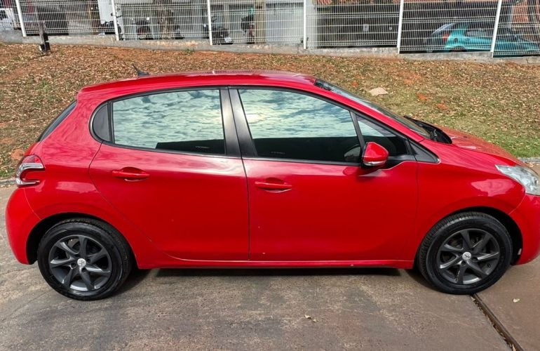 Peugeot 208 1.5 Active Pack 8v - Foto #4