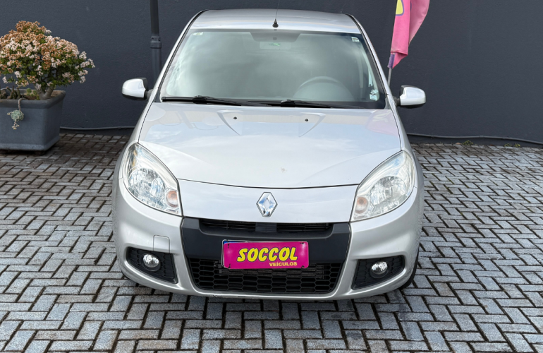 Renault Sandero Expression 1.6 8V - Foto #2