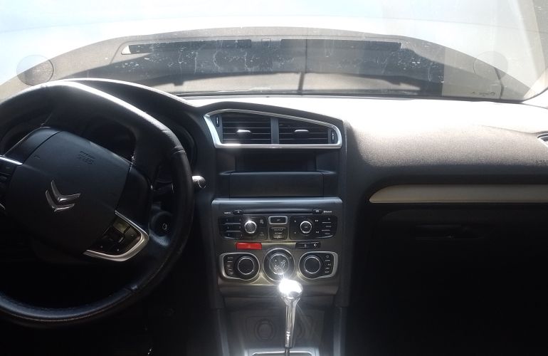 Citroën C4 Lounge Tendance 2.0i (Aut) - Foto #4