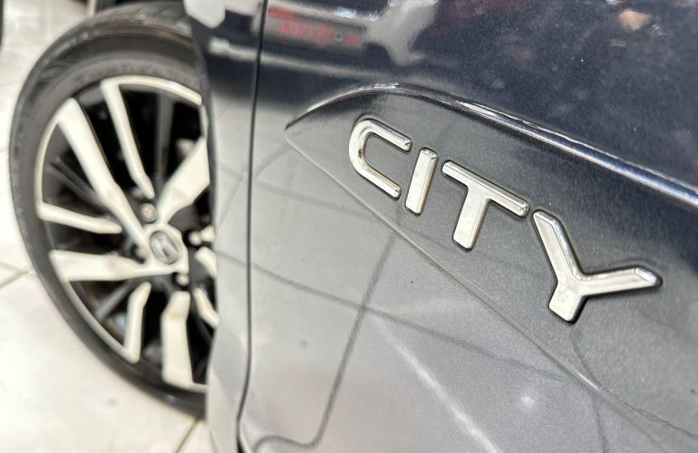 Honda City 1.5 I-vtec Hatch Touring - Foto #5
