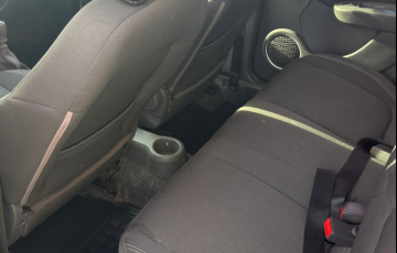 Fiat Siena Attractive 1.4 8V (Flex) - Foto #6