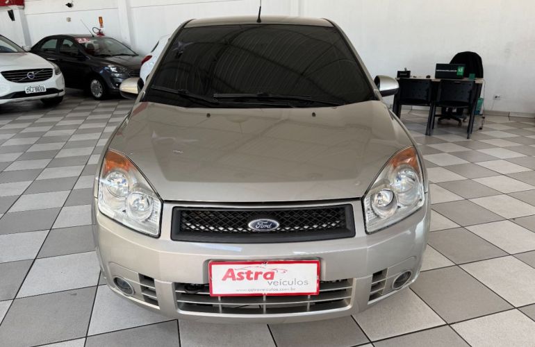 Ford Fiesta Sedan 1.6 (Flex) - Foto #2