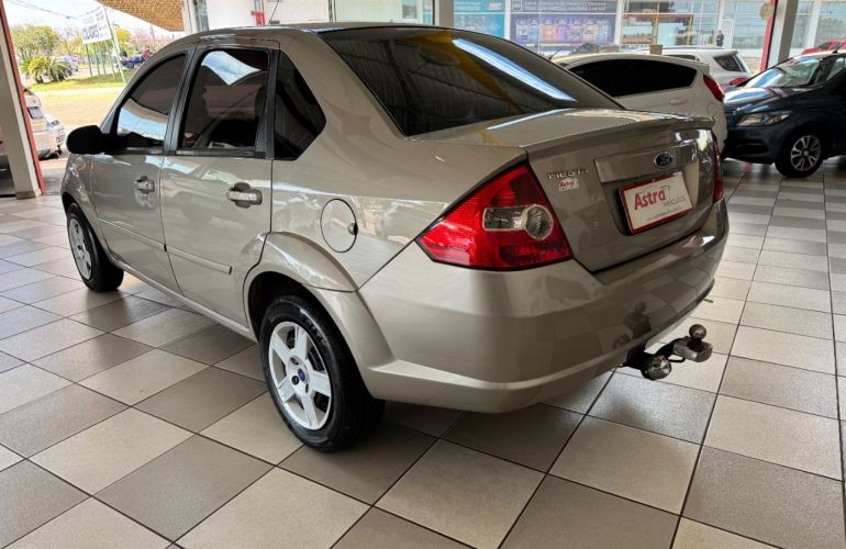 Ford Fiesta Sedan 1.6 (Flex) - Foto #5