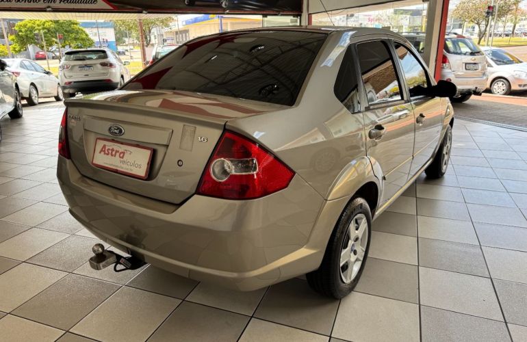 Ford Fiesta Sedan 1.6 (Flex) - Foto #7