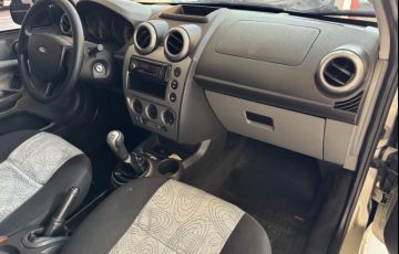 Ford Fiesta Sedan 1.6 (Flex) - Foto #9