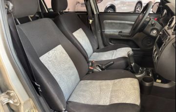 Ford Fiesta Sedan 1.6 (Flex) - Foto #10