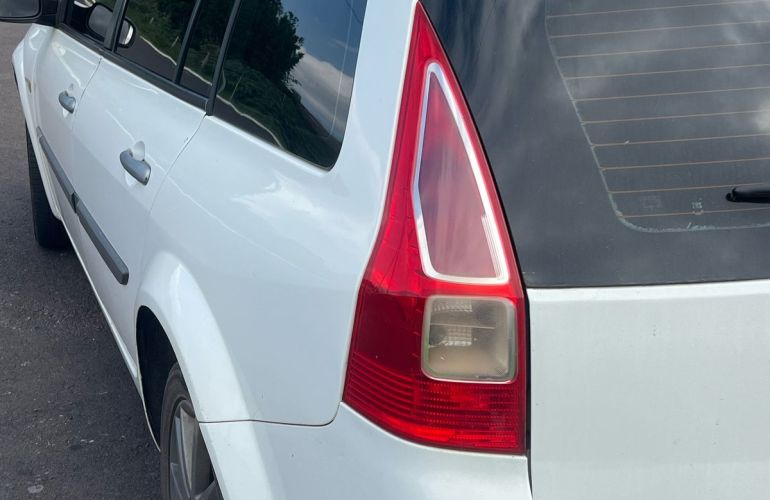 Renault Mégane Grand Tour Dynamique 1.6 16V (flex) - Foto #1