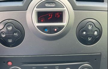 Renault Mégane Grand Tour Dynamique 1.6 16V (flex) - Foto #9