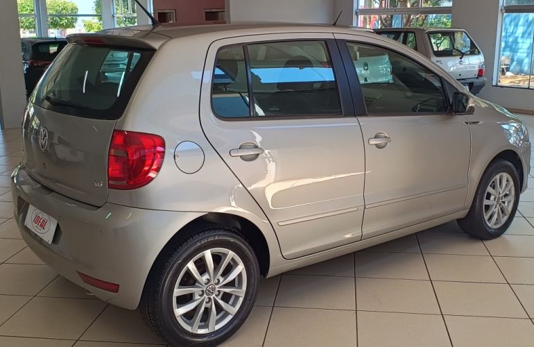 Volkswagen Fox 1.6 8V (Flex) - Foto #6
