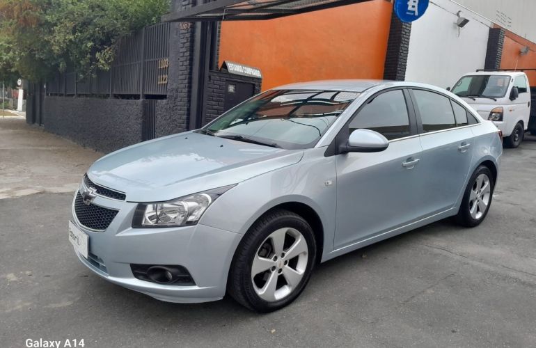 Chevrolet Cruze 1.8 LT 16V Sedan - Foto #1