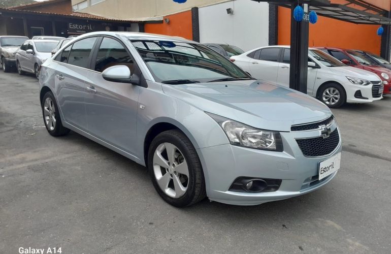 Chevrolet Cruze 1.8 LT 16V Sedan - Foto #4