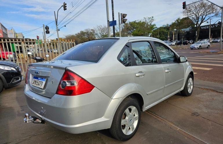 Ford Fiesta Sedan 1.6 Rocam (Flex) - Foto #3