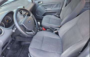 Ford Fiesta Sedan 1.6 Rocam (Flex) - Foto #8