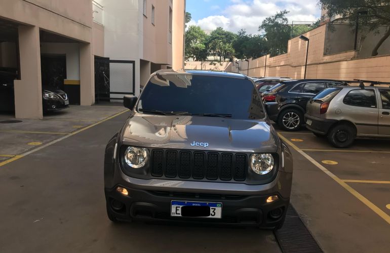 Jeep Renegade 1.8 (Aut) - Foto #9
