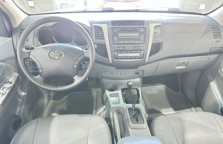 Toyota Hilux 3.0 Srv 4x4 CD 16V Turbo Intercooler Diesel 4p Automático - Foto #8