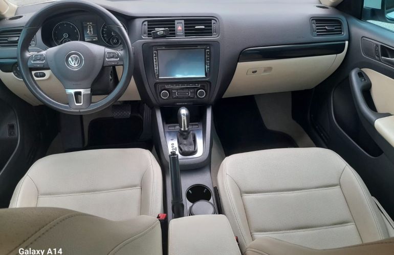 Volkswagen Jetta 2.0 Comfortline - Foto #2