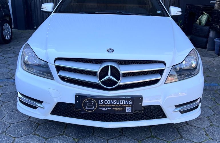 Mercedes-Benz C 180 Touring 1.6 CGI Turbo - Foto #9