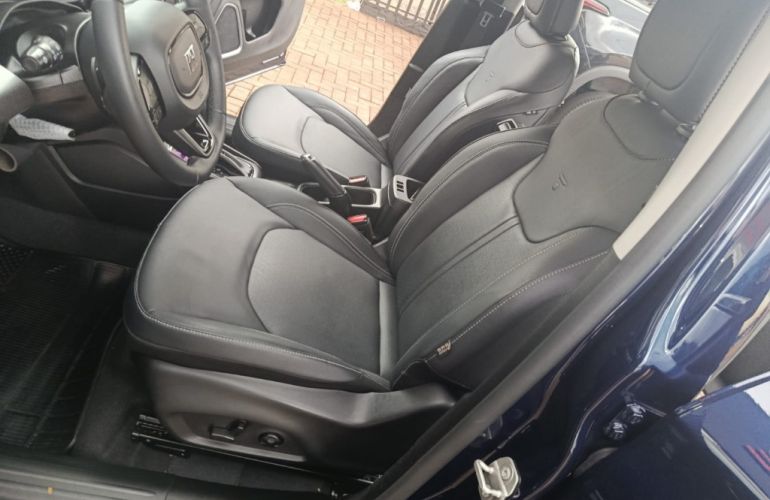 Fiat Toro 2.0 TDI Volcano 4WD (Aut) - Foto #10
