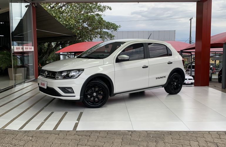 Volkswagen Gol 1.0 MPI Track (Flex) - Foto #1