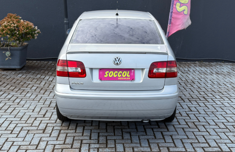 Volkswagen Polo Sedan Comfortline 1.6 8V (Flex) - Foto #9