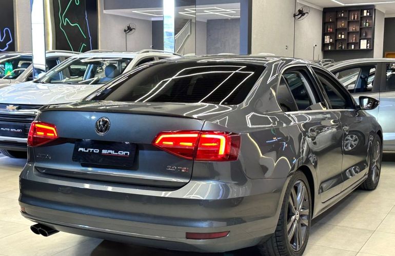 Volkswagen Jetta 2.0 TSi Highline 211cv - Foto #4