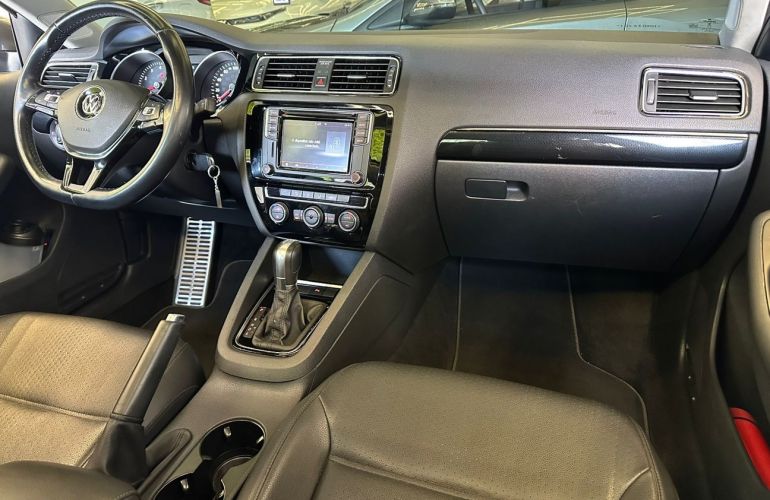 Volkswagen Jetta 2.0 TSi Highline 211cv - Foto #9