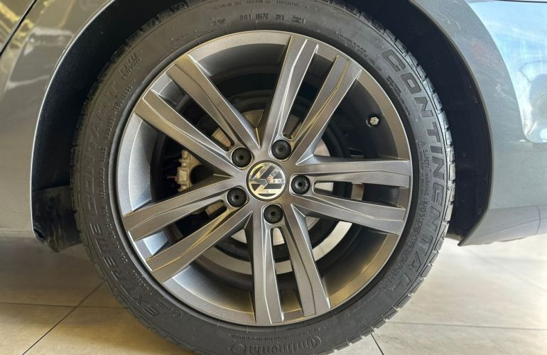 Volkswagen Jetta 2.0 TSi Highline 211cv - Foto #10
