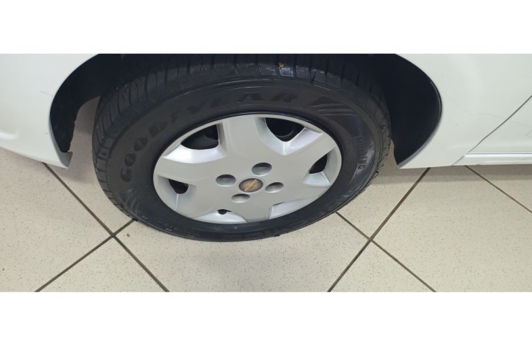 Chevrolet Celta LT 1.0 (Flex) - Foto #9