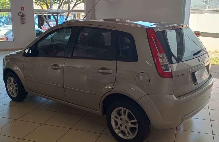 Ford Fiesta Hatch Class 1.6 (Flex) - Foto #4
