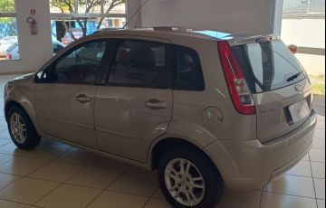 Ford Fiesta Hatch Class 1.6 (Flex) - Foto #4