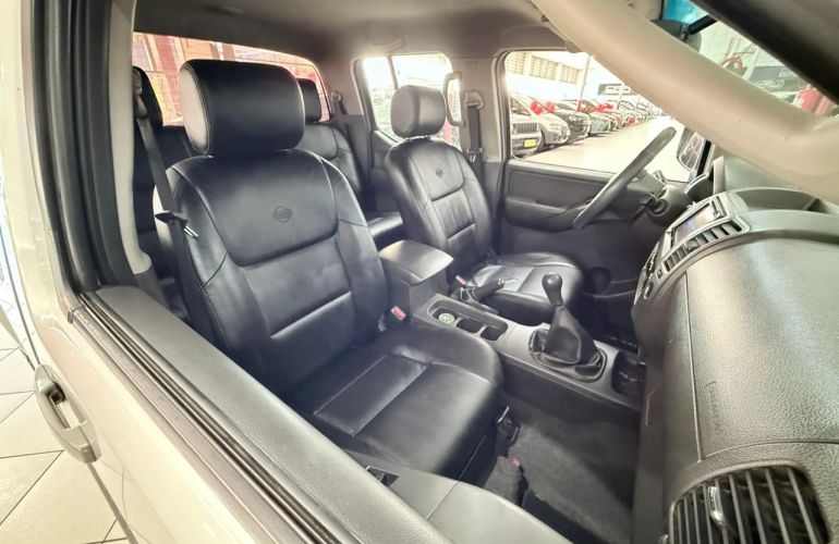 Nissan Frontier 2.5 SV Attack 4x2 CD Turbo Eletronic - Foto #7